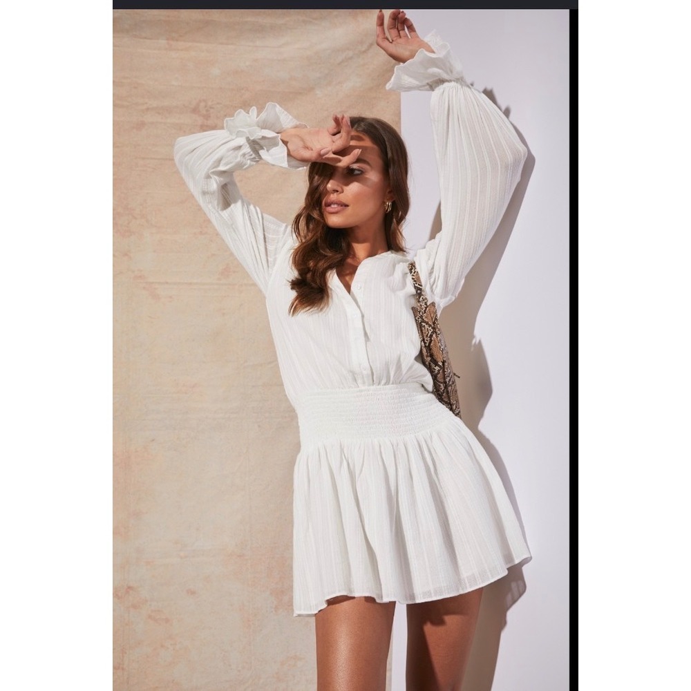 Camila Coelho White Dobby Stripe Smocked Waist Mini Dress Long Sleeve Ruffle S